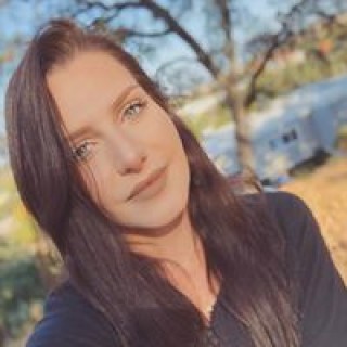brunettebabe9182