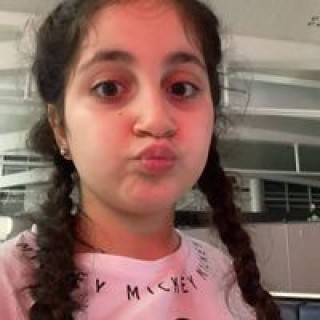 anakvaratskhelia12 avatar