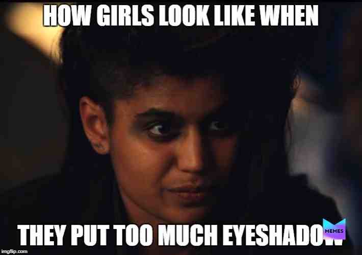 Do you put to much of EYESHADOW? 😂    #girls    #look    #like    #put    #much    #eyeshadow   #strangerthings   #kali  #emo