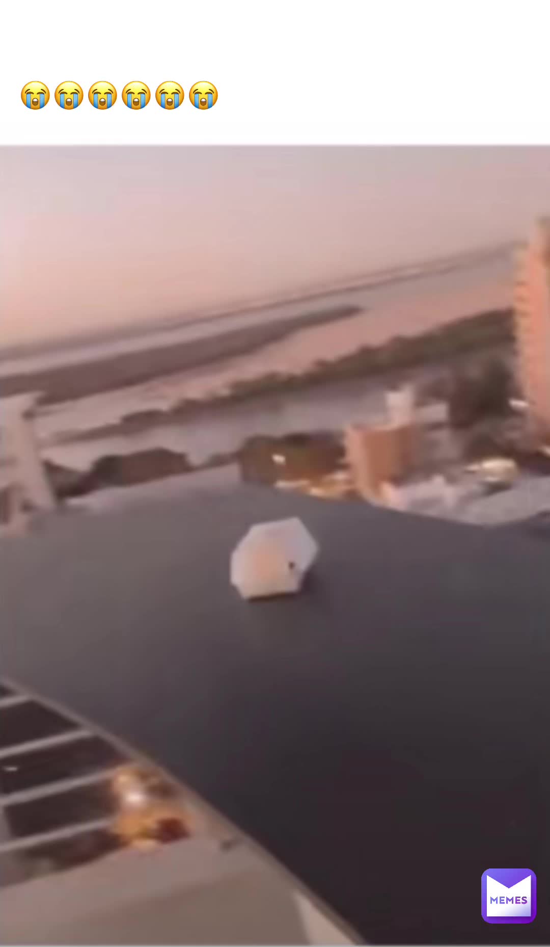 Man got robbed by the wind 💀
