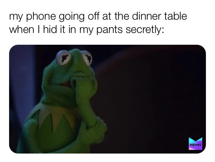 Uhm.. my mom would of killed me 😶😶  #um  #momsbelike  #phone  #okboomer