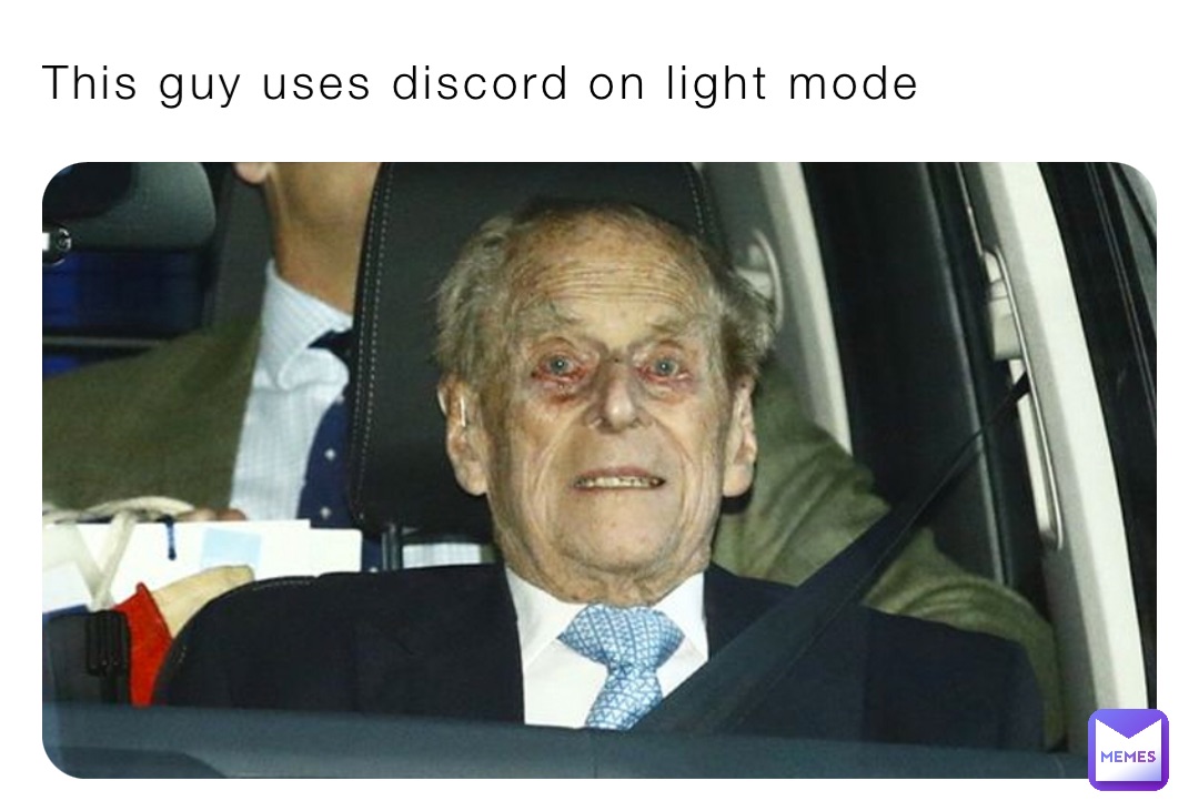 This guy uses discord on light mode