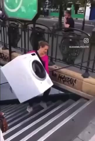 If this were 30 years ago, all the men would have offered to help her. It’s sad how times are changing for the worse.  #trend  #explore  #trending  #tiktok  #viral  #lgbtq  #flop  #memes  #dabkmemes  #nocontext  #caption  #wholesome  #jiafei  #floptropica  #stantwitter