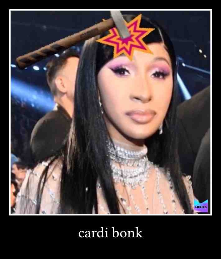 the fact that the only editing done on this picture was adding the hammer- i #memes