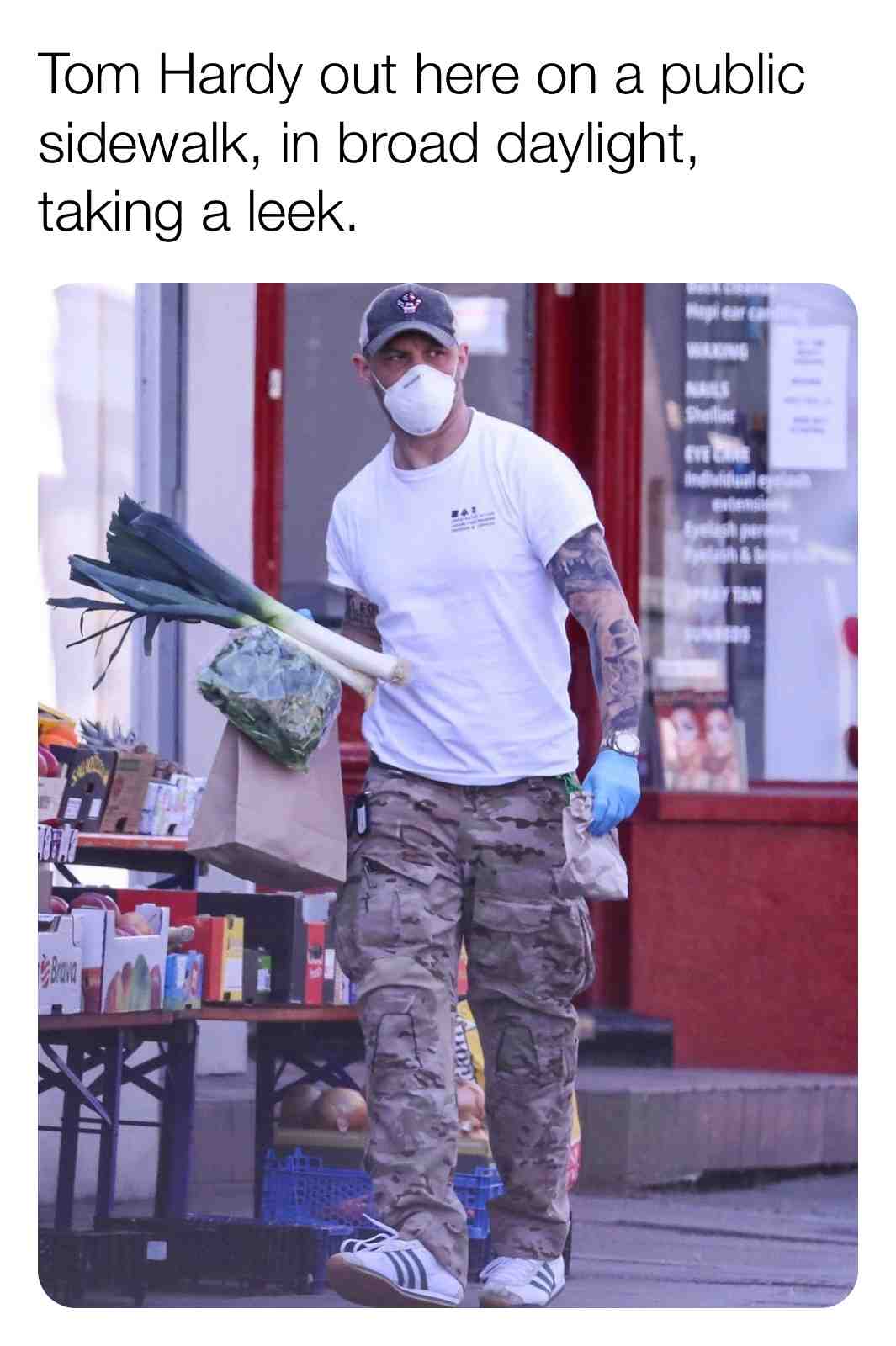 “No one cared who I was until I put on the mask.”  #tomhardy   #coronavirus