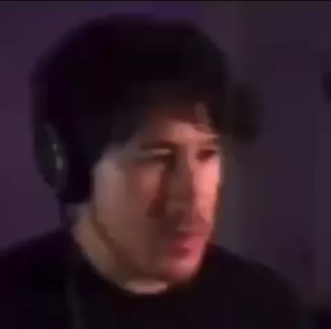 🗿