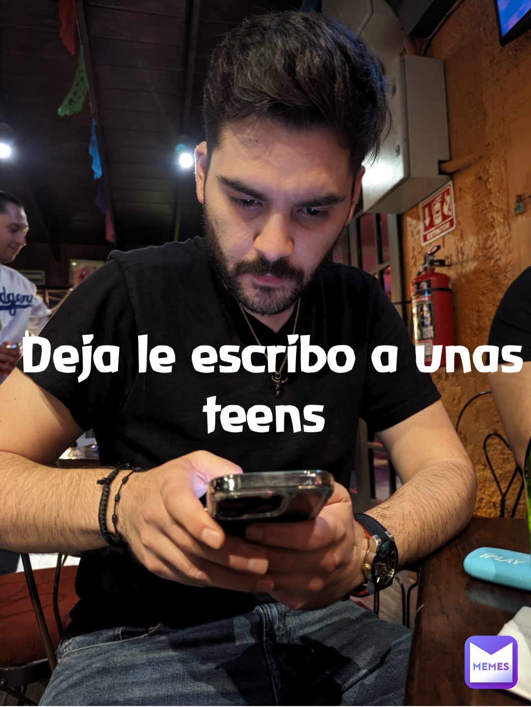 Deja le escribo a unas teens