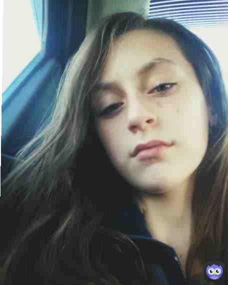 Rhis is what i look like if you thank im ugly cause i am idc