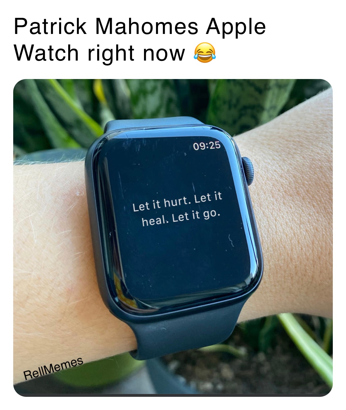 Patrick Mahomes Apple Watch right now 😂 