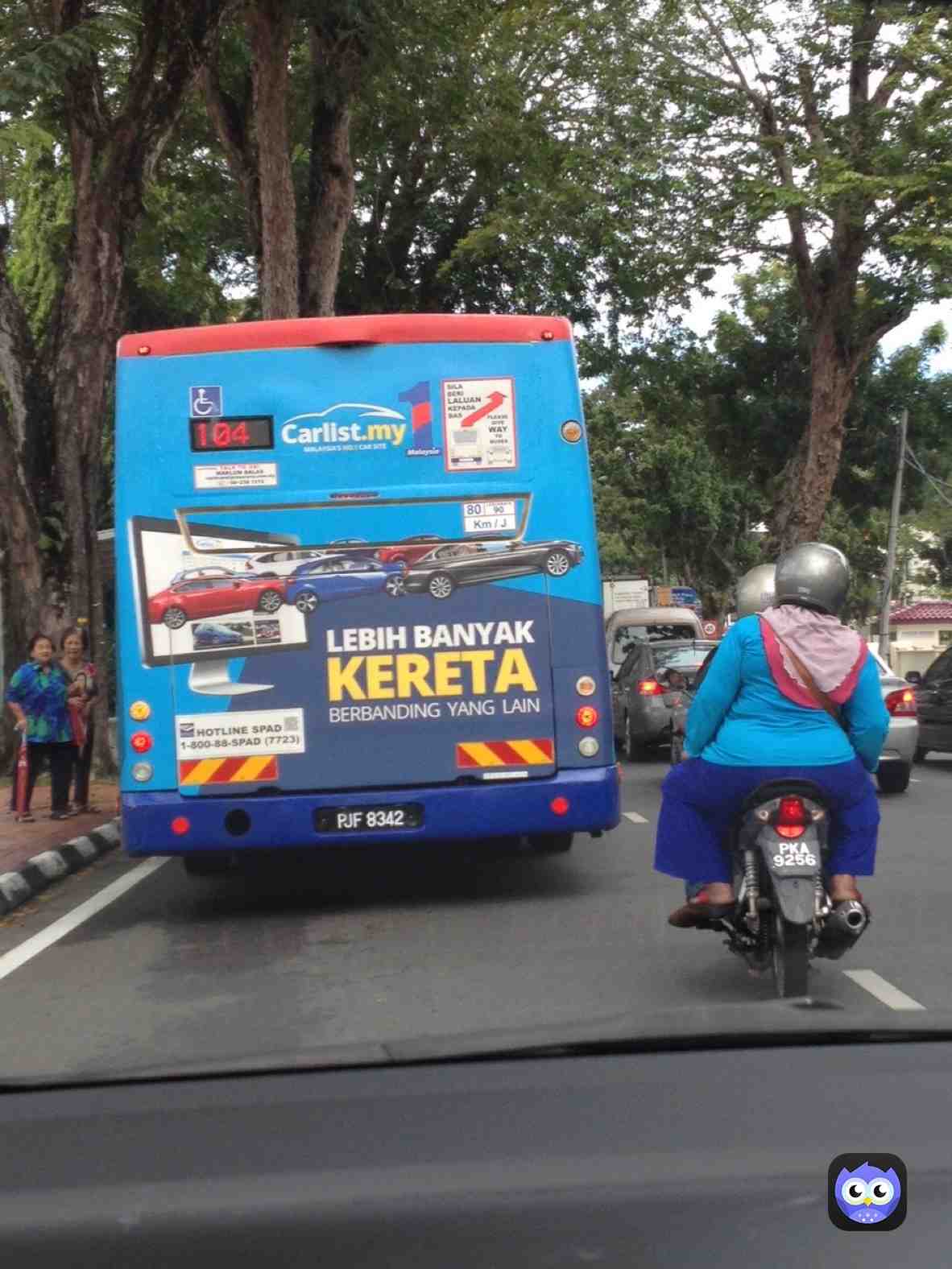Who wore it better? 😂 (photo taken: 8 Dec 2014, Penang, Malaysia)
