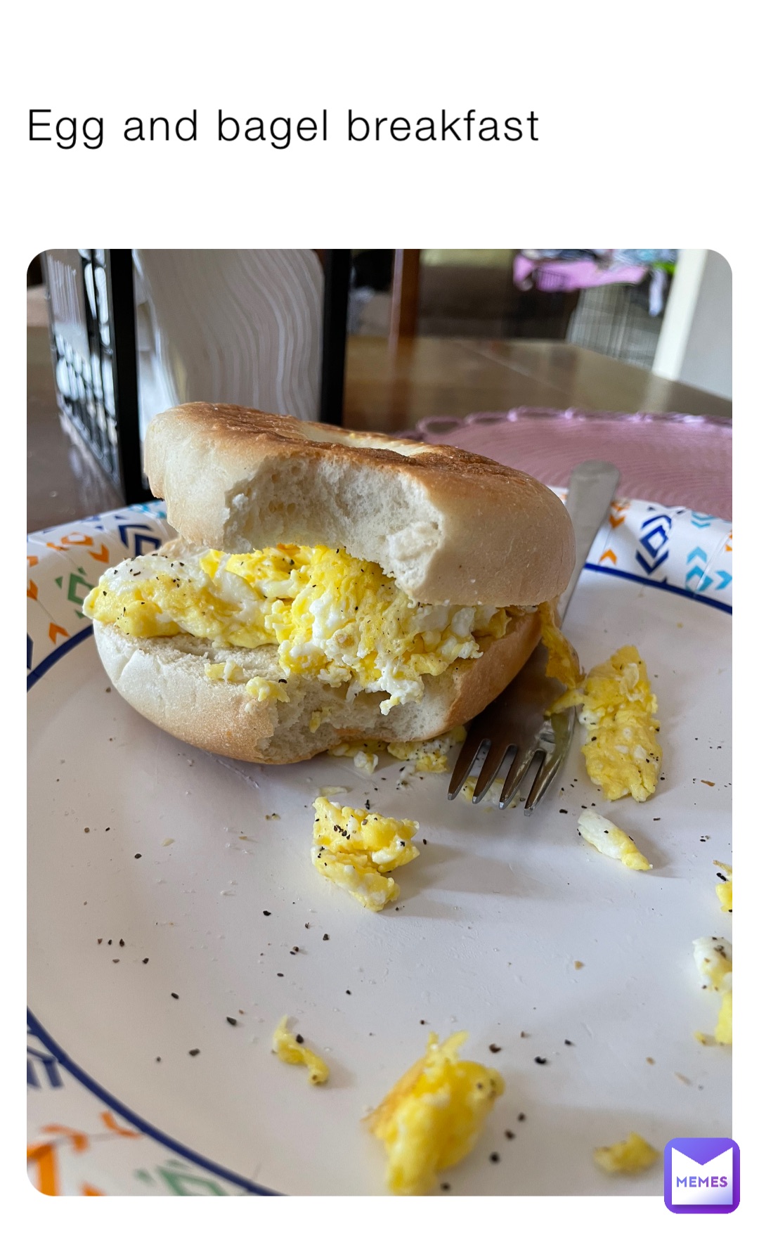 Egg and bagel breakfast
