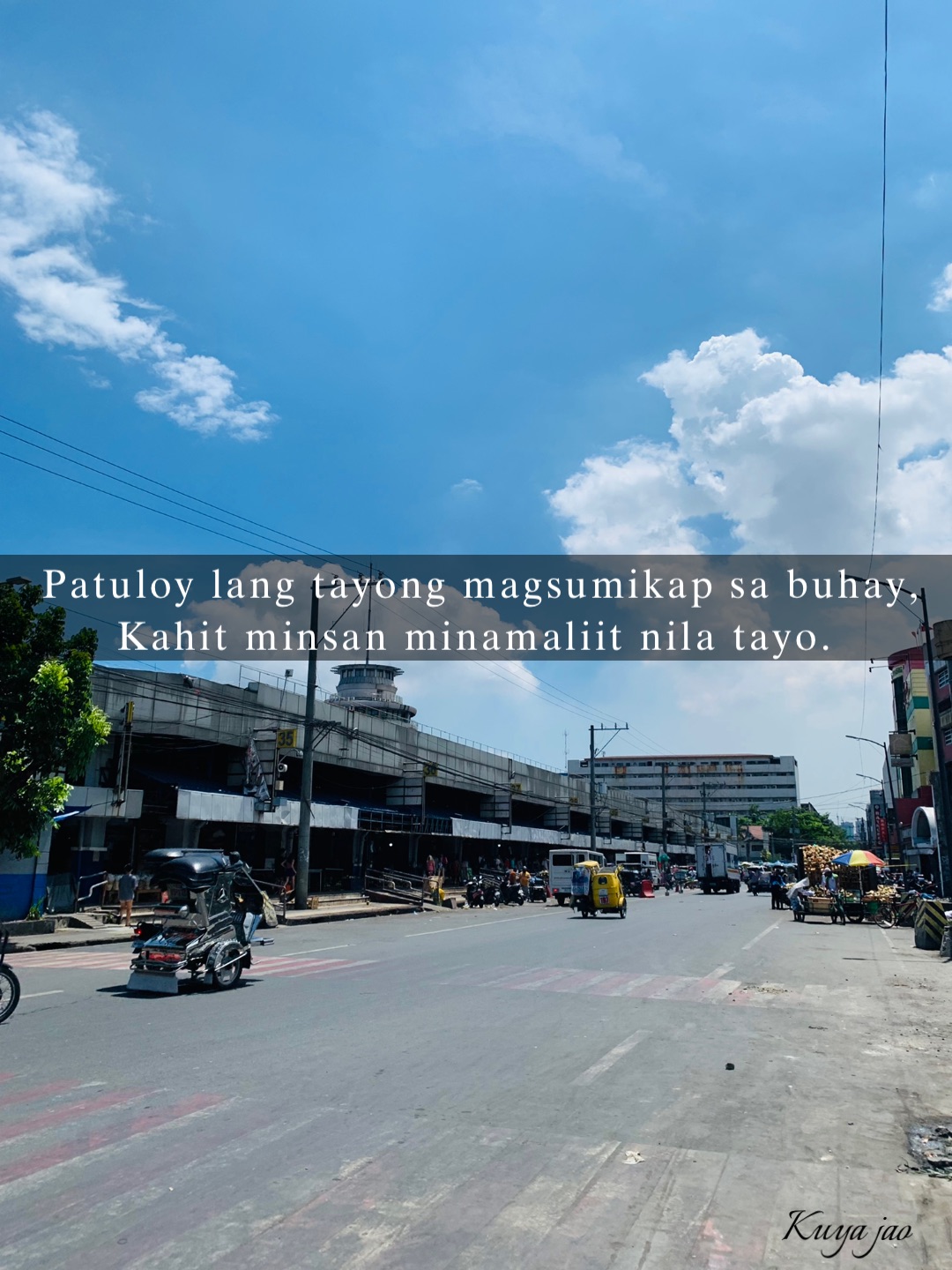 Patuloy lang tayong magsumikap sa buhay, Kahit minsan minamaliit nila tayo.