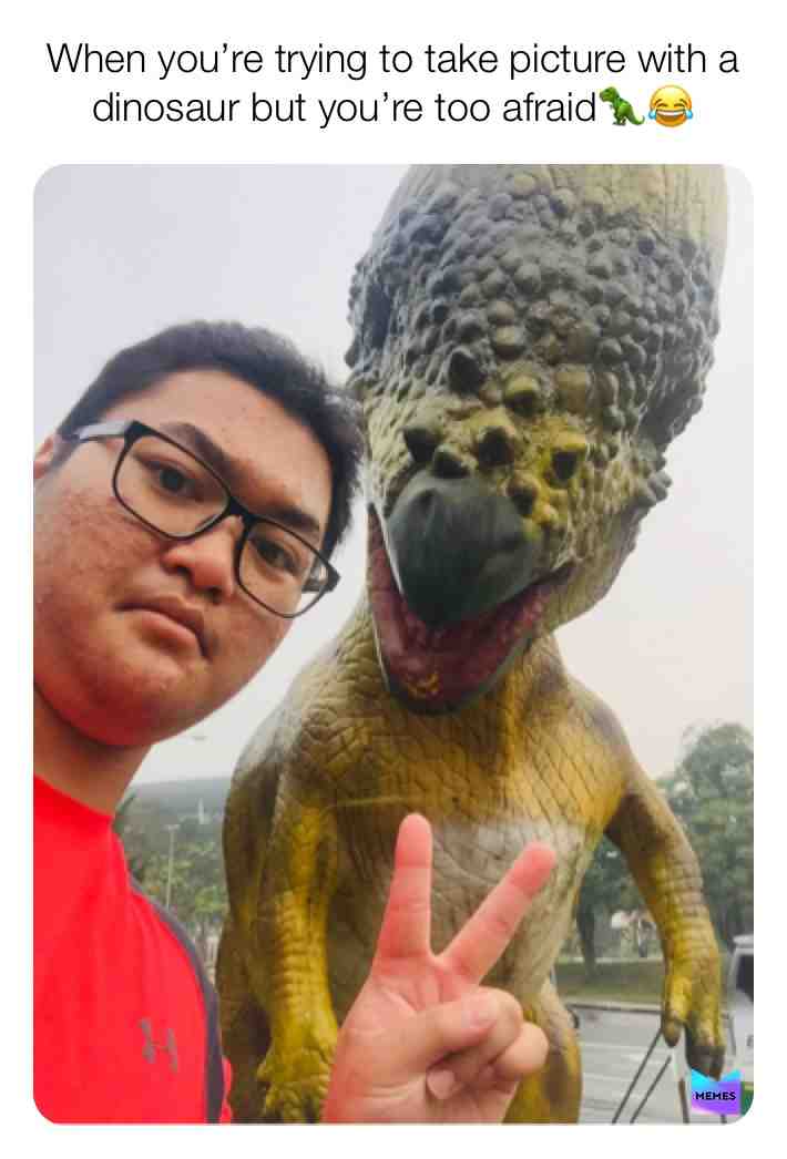 THIS WAS ONE OF THE BEST AND FUNNIEST SELFIES I’VE EVER DONE IN MY LIFE!!! #dinosaur #dinosaurs #dinosaurpark