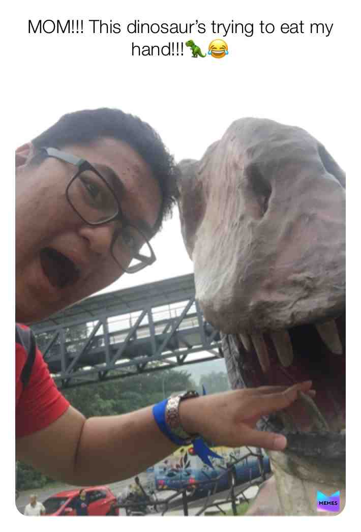 To cringe or not to cringe... 😬😐 #dinosaur #dinosaurs #dinosaurpark #dinopic