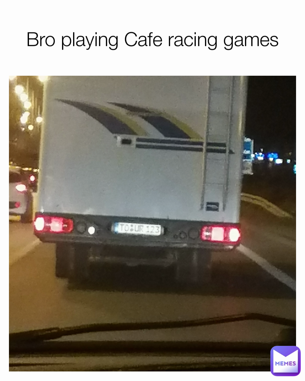 Bro playing Cafe racing games