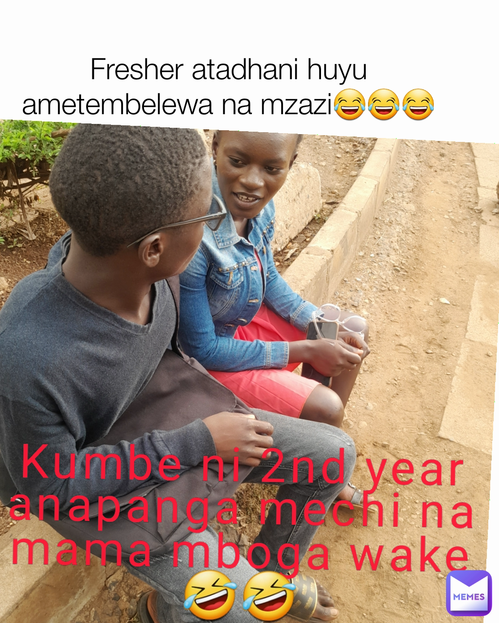 Kumbe ni 2nd year anapanga mechi na mama mboga wake🤣🤣 Fresher atadhani huyu  ametembelewa na mzazi😂😂😂